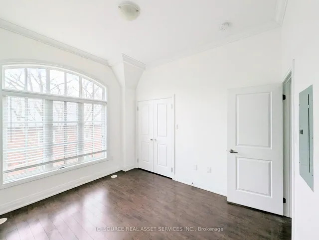 Additional image 11 of 3077 Cawthra Rd Unit 16