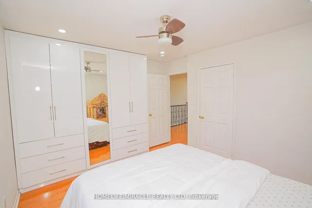 Additional image 25 of 23 Hollowgrove Blvd