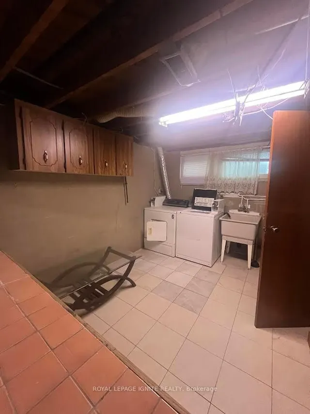 Additional image 21 of 852 Runnymede Rd