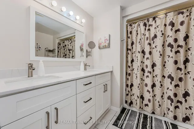 Additional image 29 of 136 St Jerome Cres