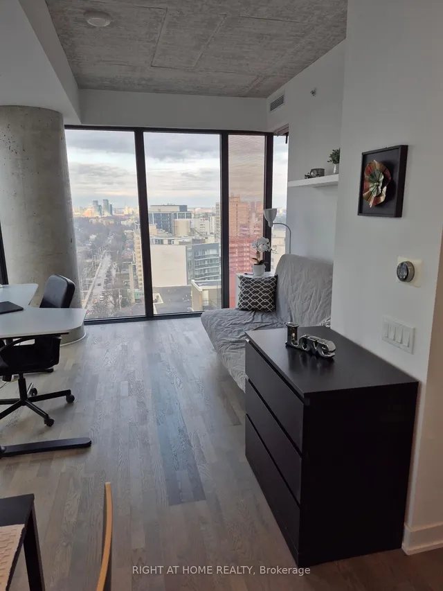 Additional image 6 of 185 Roehampton Ave Unit 1405