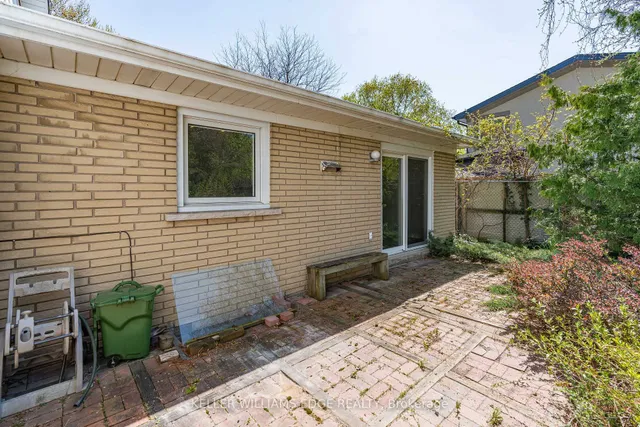 Additional image 37 of 123 Lynn Crt