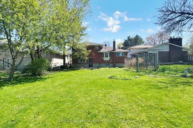 Additional image 24 of 4 Amulet St