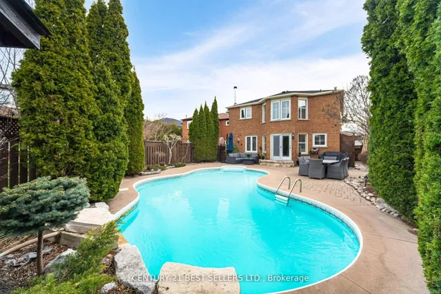 Additional image 39 of 657 Savoy Cres