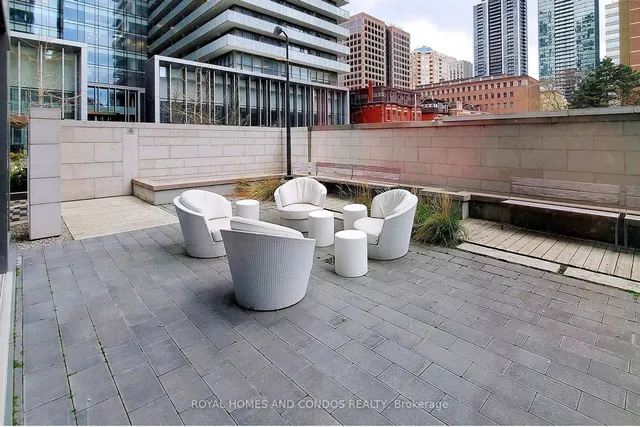 Additional image 29 of 45 Charles St Unit 5103