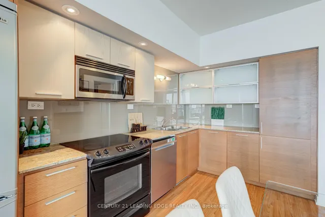 Additional image 13 of 25 Capreol Crt Unit 3206