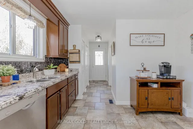 Additional image 22 of 37 Brookdale Cres