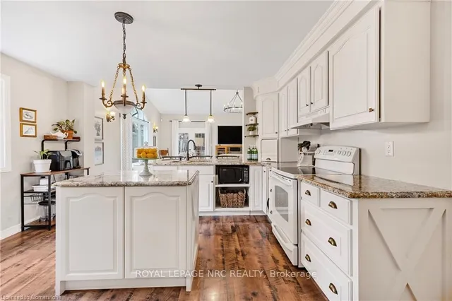 Additional image 9 of 21 Raglan St