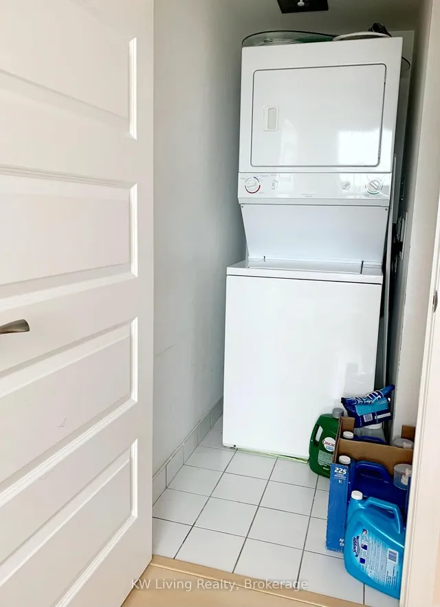 Additional image 21 of 215 Queen St Unit 810