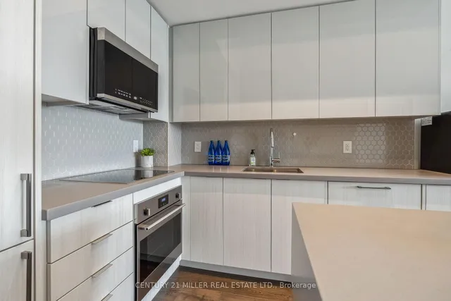 Additional image 18 of 2481 Taunton Rd Unit 372