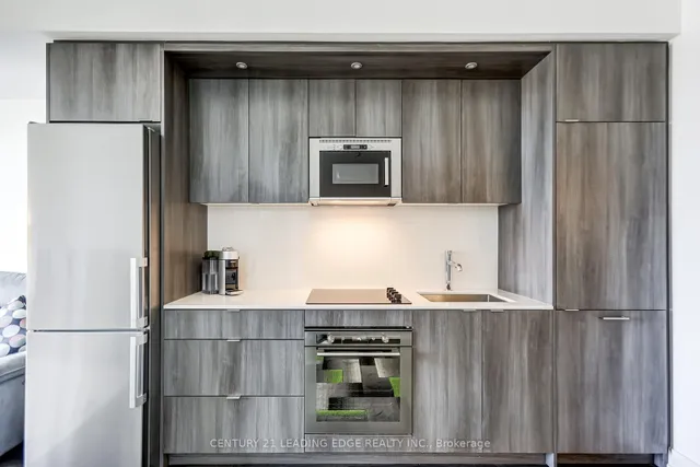 Additional image 11 of 30 Inn On The Park Dr Unit 712