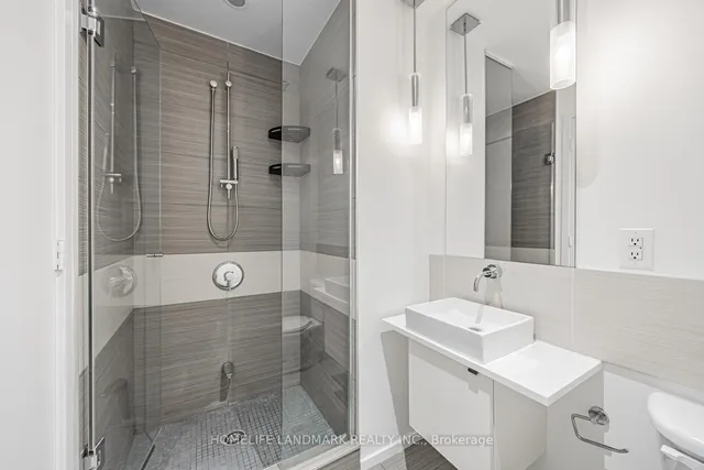 Additional image 25 of 8 Charlotte St Unit 602