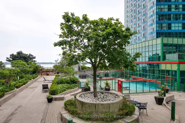 Additional image 40 of 77 Harbour Sq Unit 2707