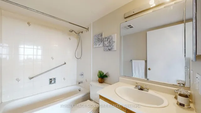 Additional image 19 of 350 Alton Towers Circ Unit 513