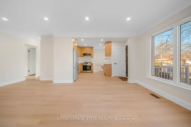 Additional image 12 of 869 Garth St