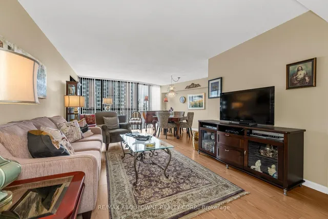 Additional image 6 of 1240 Marlborough Crt Unit 605