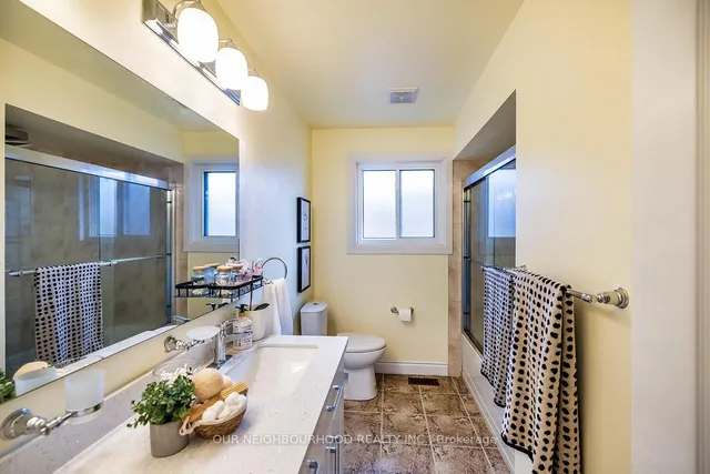 Additional image 21 of 87 Flamingo Cres