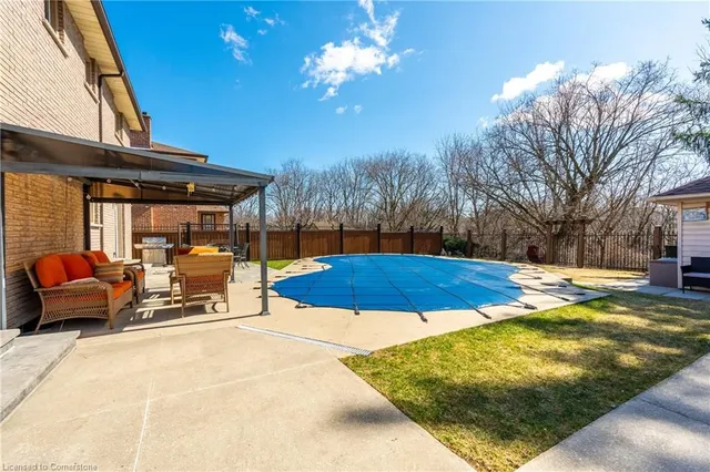 Additional image 33 of 68 Montmorency Dr