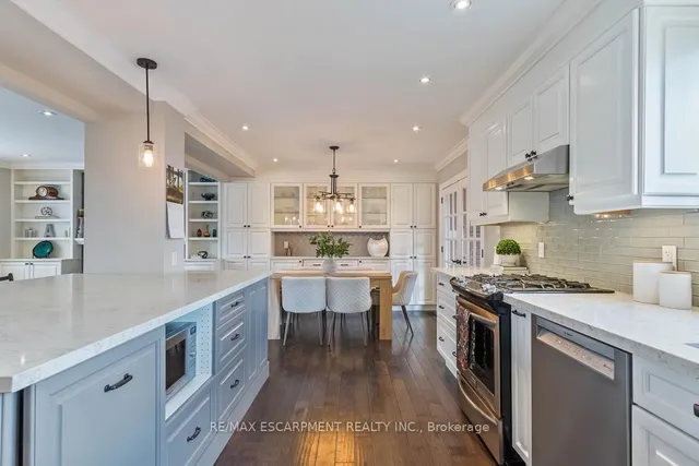 Additional image 11 of 516 Falgarwood Dr