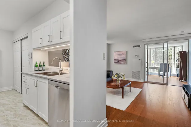 Additional image 18 of 20 Southport St Unit 321