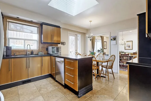 Additional image 11 of 14 Restwell Cres