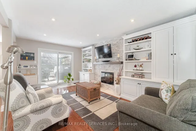 Additional image 20 of 41 Christie Dr