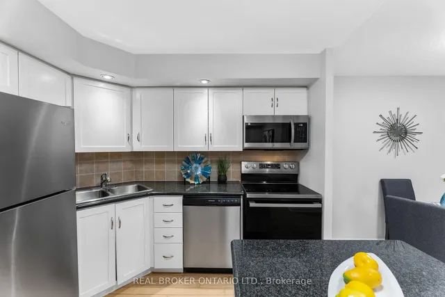 Additional image 13 of 250 Wellington St Unit 1227