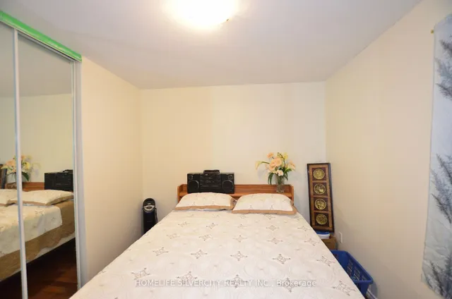 Additional image 31 of 35 Geneva Cres