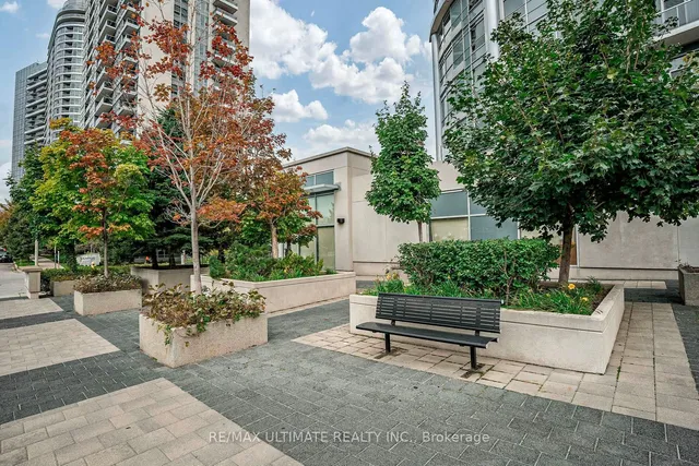 Additional image 30 of 135 Village Green Sq Unit 3720