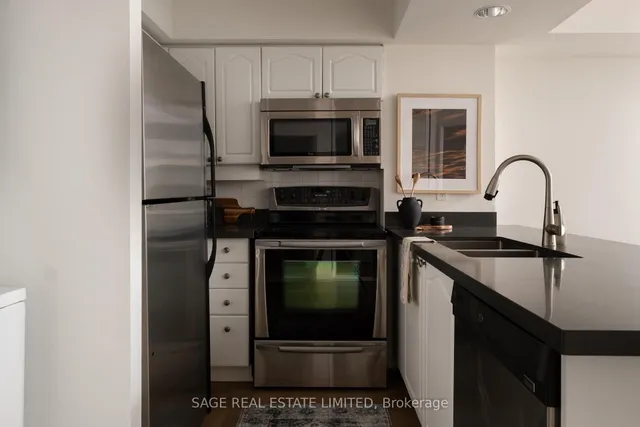 Additional image 16 of 801 King St Unit 420