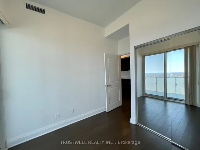Additional image 8 of 1080 Bay St Unit 4909