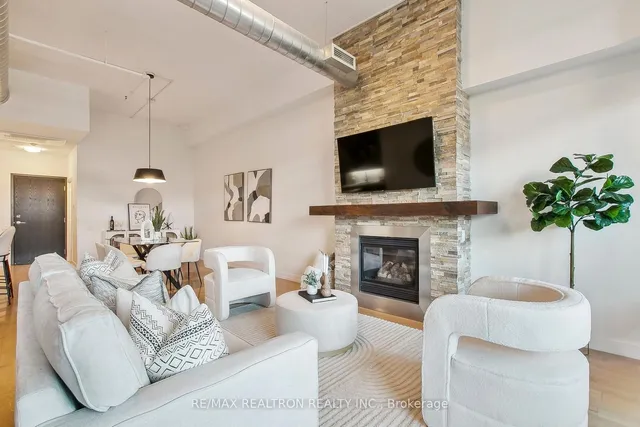 Additional image 17 of 233 Carlaw Ave Unit 205