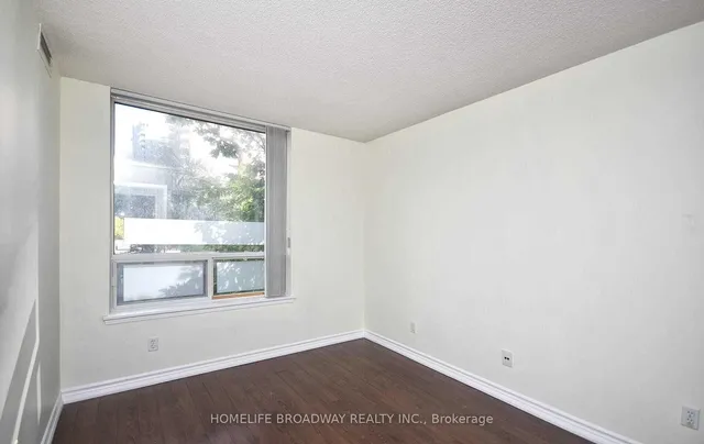 Additional image 12 of 18 Hillcrest Ave Unit 210