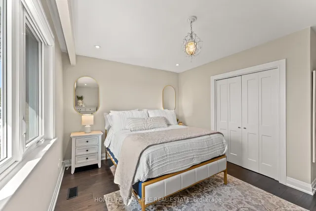 Additional image 24 of 267 Jeffcoat Dr