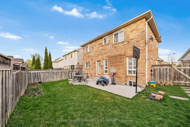 Additional image 40 of 32 Rowland St