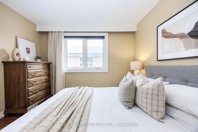 Additional image 12 of 106 Brenda Cres