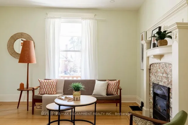 Additional image 10 of 24 Hyde Park Ave