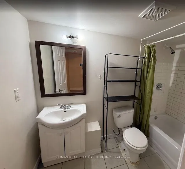 Additional image 38 of 5989 Sidmouth St