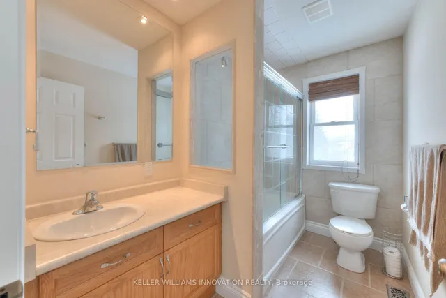 Additional image 32 of 34 Braun St