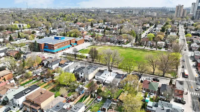 Additional image 30 of 242 Gledhill Ave