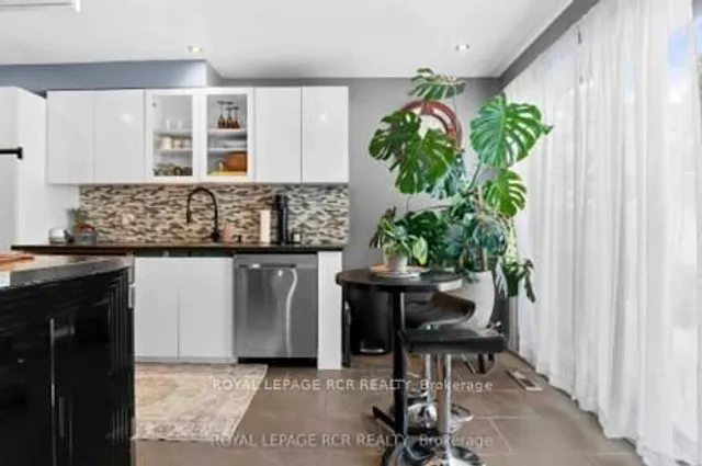 Additional image 10 of 46 Dearbourne Blvd Unit 32