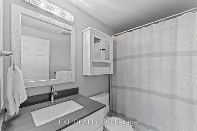 Additional image 31 of 380 Woodlawn Cres
