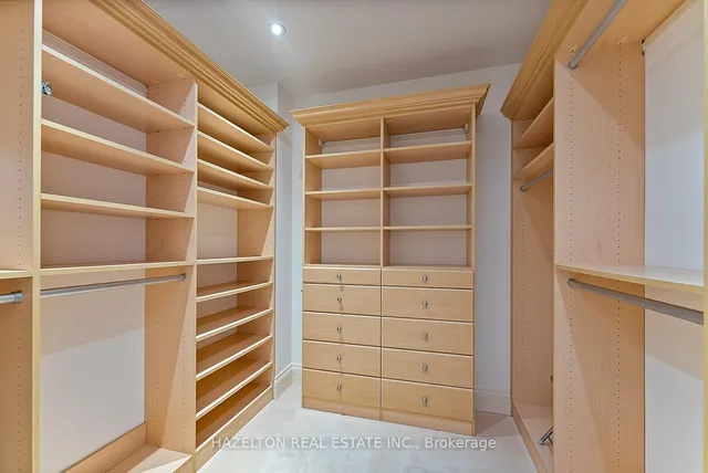 Additional image 34 of 1 St Thomas St Unit 14B