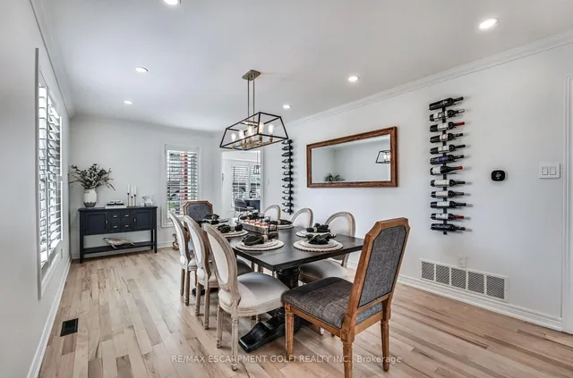 Additional image 8 of 1 Tristan Crt