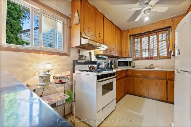 Additional image 10 of 296 Ivon Ave