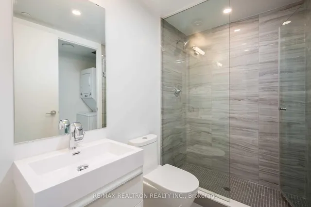 Additional image 8 of 39 Roehampton Ave Unit 806