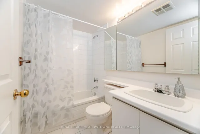 Additional image 21 of 100 County Court Blvd Unit 106