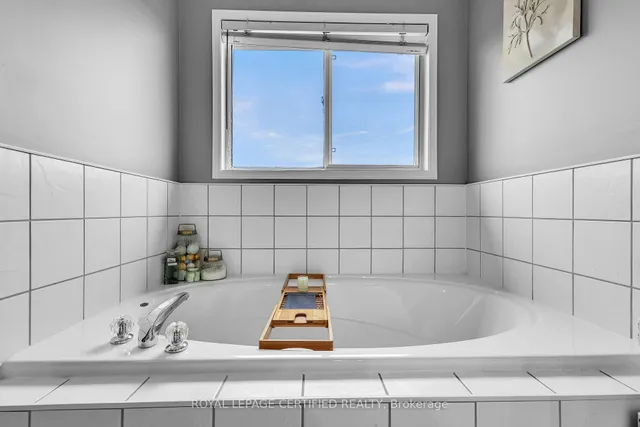 Additional image 25 of 23 Foxmere Rd