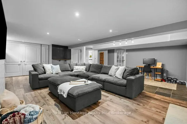 Additional image 33 of 376 East 18th St