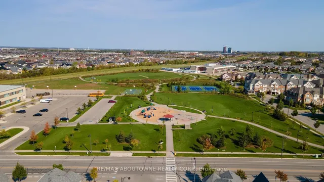 Additional image 49 of 862 Whaley Way